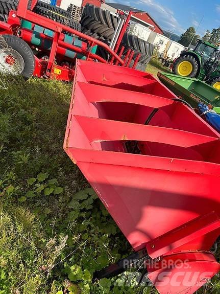 Globus 1600 Sypače písku a soli
