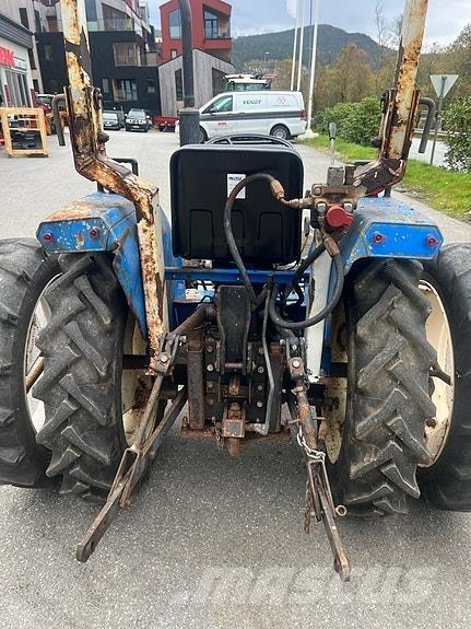 Iseki 3210 Traktory