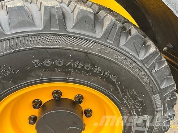 JCB TM220 Kolové nakladače