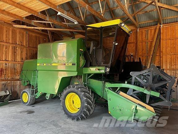 John Deere 1032 Sklízecí mlátičky