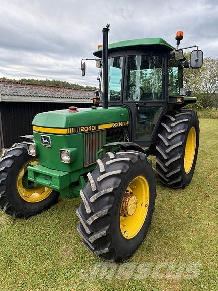 John Deere 2040 Traktory