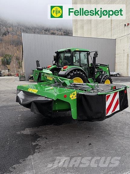 John Deere 328A Stroje na sklizeň pícnin-příslušenství
