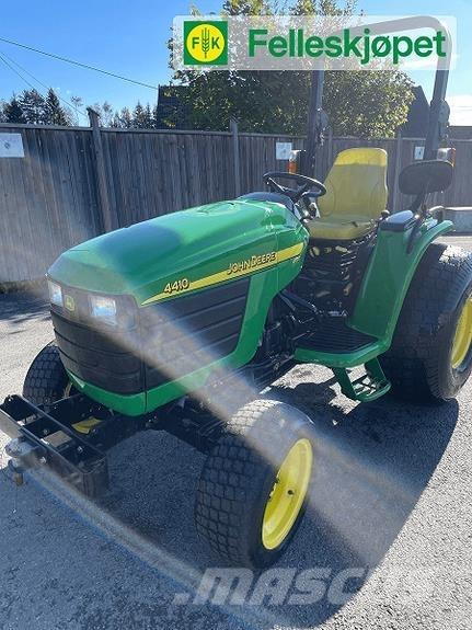 John Deere 4410 Traktory