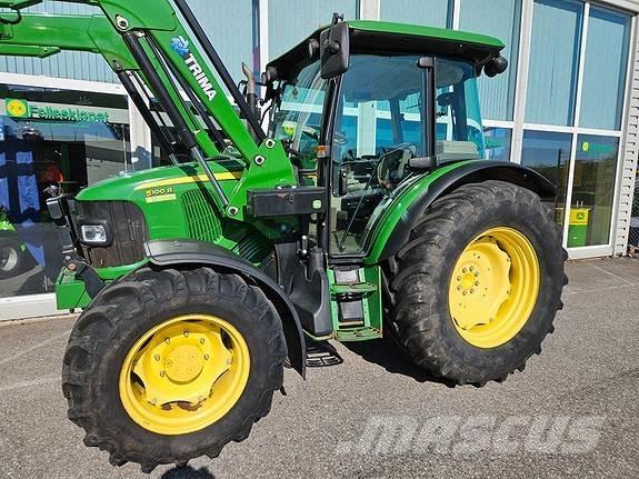 John Deere 5100R Traktory