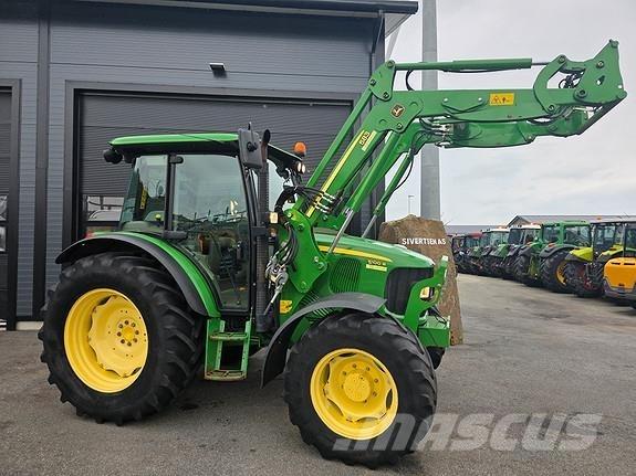 John Deere 5100R Traktory