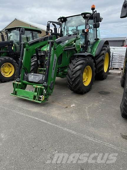 John Deere 5125R Traktory