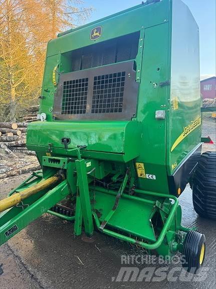 John Deere 582 Lis na válcové balíky