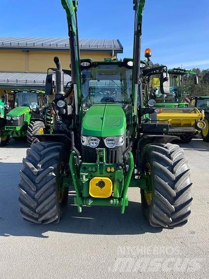 John Deere 6120M Traktory
