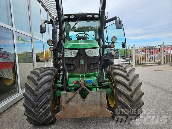 John Deere 6125R Traktory