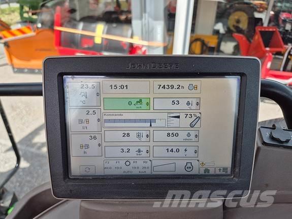 John Deere 6125R Traktory