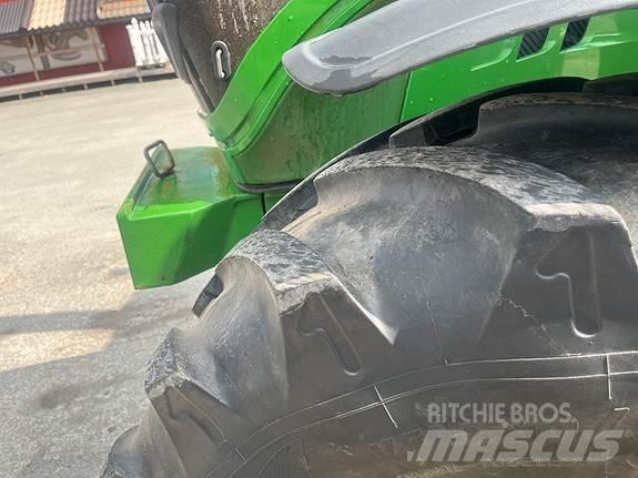 John Deere 6130R Traktory