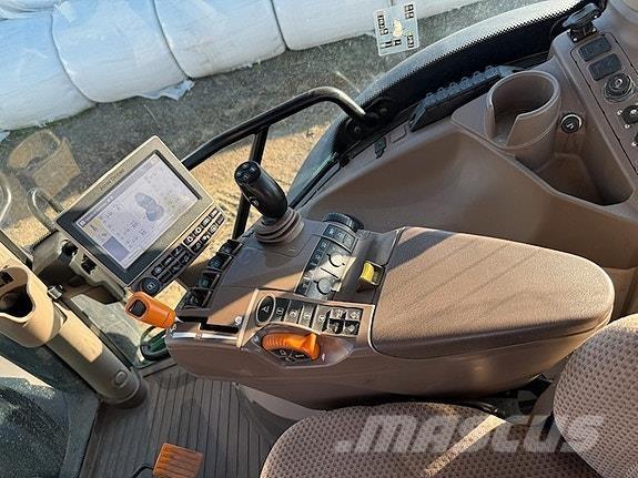 John Deere 6155R Traktory