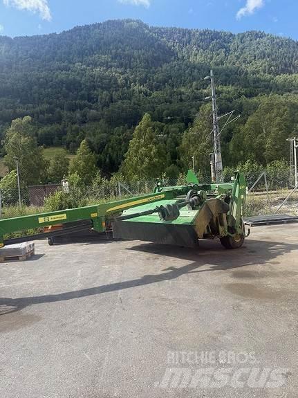 John Deere 630 Stroje na sklizeň pícnin-příslušenství
