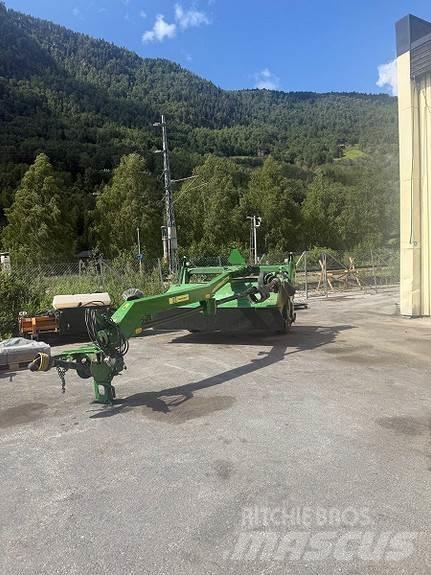 John Deere 630 Stroje na sklizeň pícnin-příslušenství