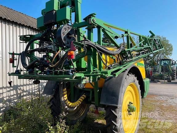 John Deere 740i Samohybné postřikovače