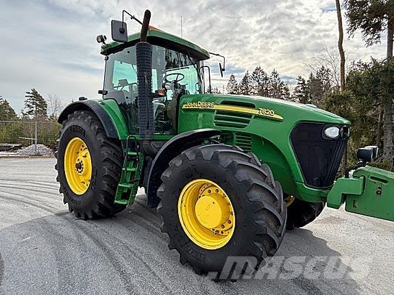 John Deere 7820 Traktory