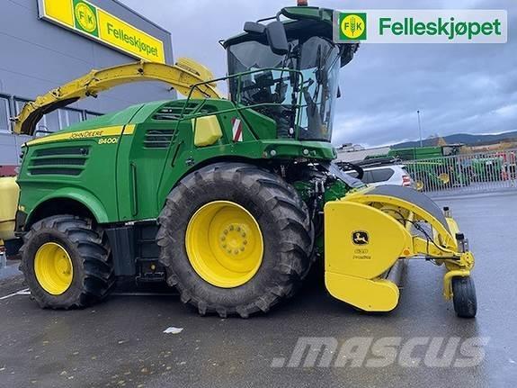 John Deere 8400 Řádkovače