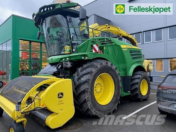 John Deere 8400 Řádkovače