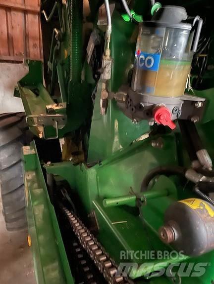 John Deere 960 Lis na válcové balíky