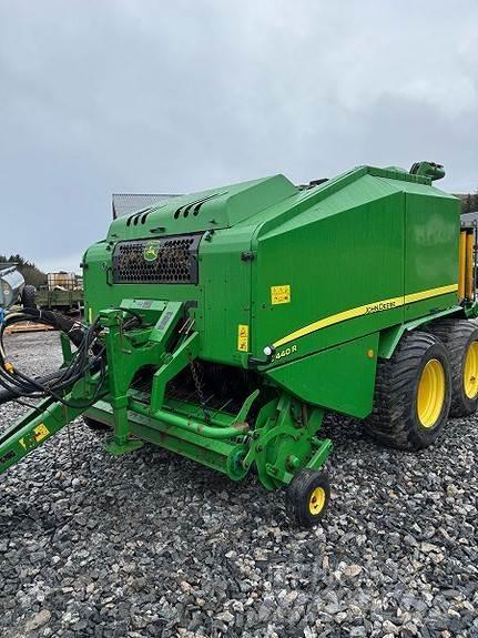 John Deere C440R Lis na válcové balíky