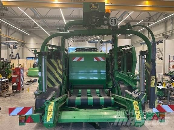 John Deere C441R Lis na válcové balíky