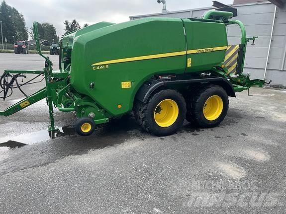 John Deere C441R Lis na válcové balíky