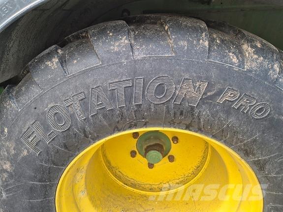 John Deere C441R Lis na válcové balíky
