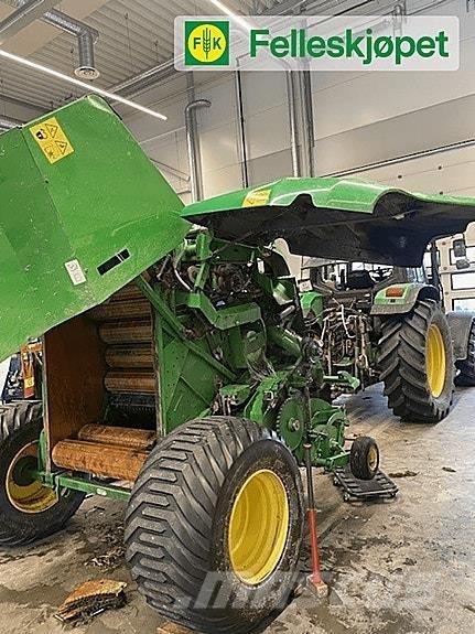 John Deere F441 Lis na válcové balíky