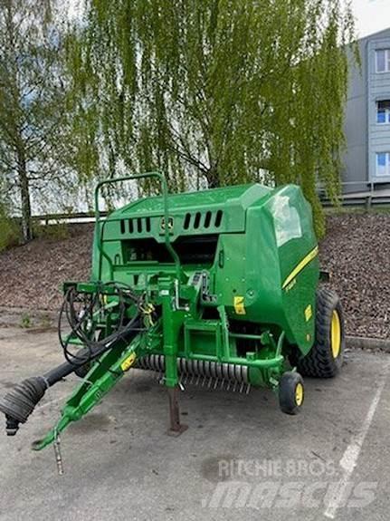 John Deere F441 Lis na válcové balíky