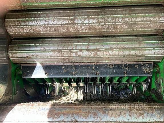 John Deere F441 Lis na válcové balíky
