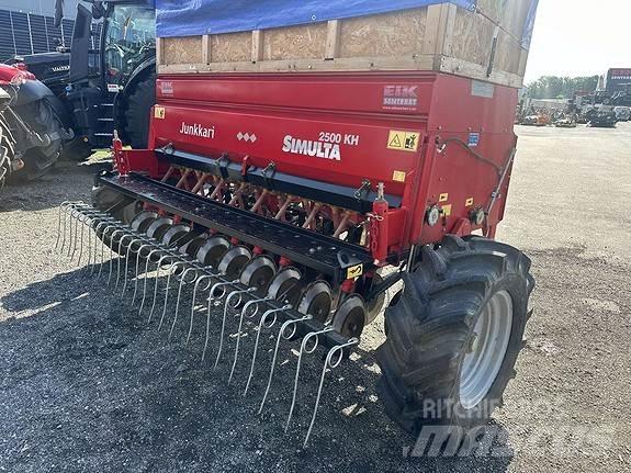 Junkkari KH 2500 Rozmetadla chlévské mrvy