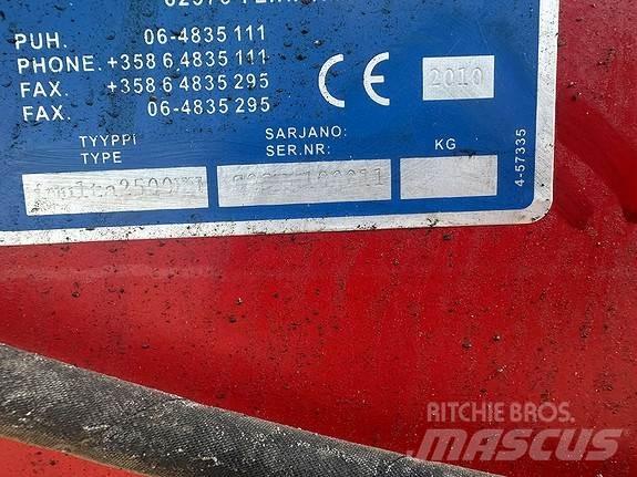 Junkkari KH 2500 Rozmetadla chlévské mrvy