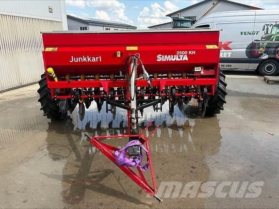 Junkkari KH 2500 Rozmetadla chlévské mrvy