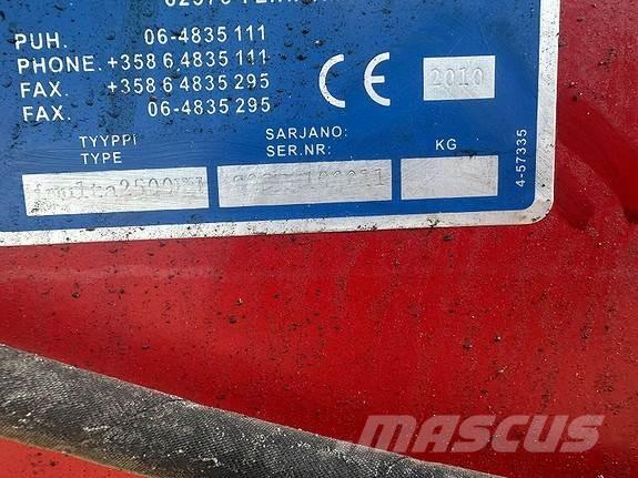 Junkkari KH 2500 Rozmetadla chlévské mrvy