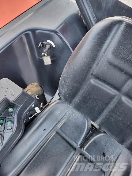 Kubota KC300HR Kloubové dempry