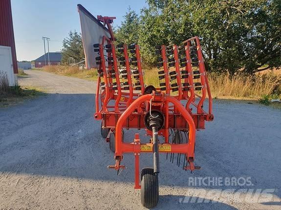 Kuhn GA 4121 GM Řádkovače