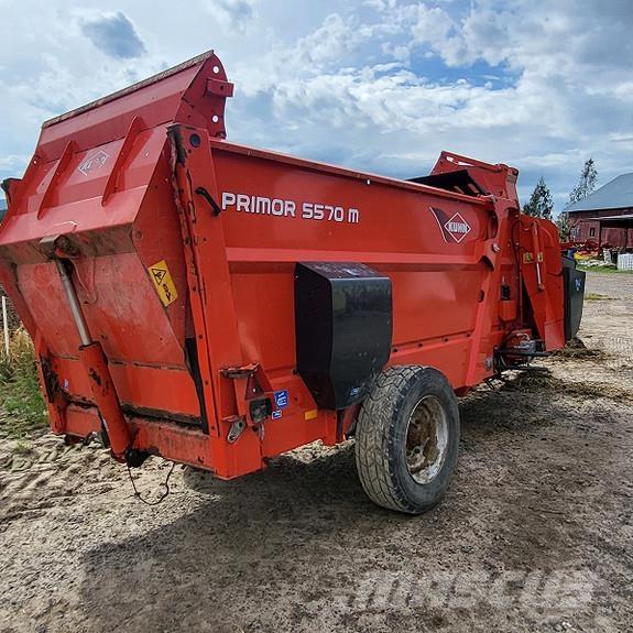 Kuhn Primor 5570M Lis na válcové balíky