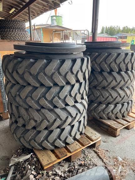 Kumho 10.00-20 Pneumatiky, kola a ráfky