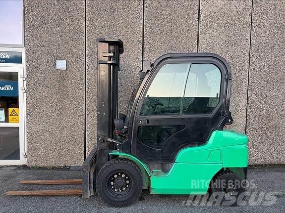 Mitsubishi FD25N Dieselové vozíky