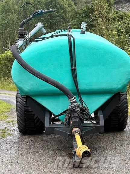 Moi X9 jet Rozmetadlo minerálních hnojiv