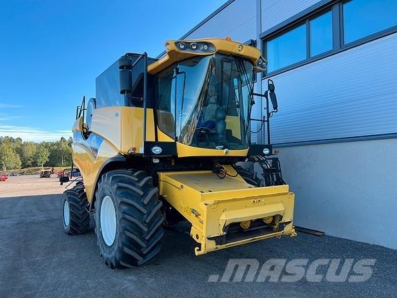 New Holland CX5080 Sklízecí mlátičky
