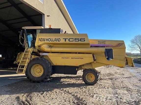 New Holland TC 56 Sklízecí mlátičky