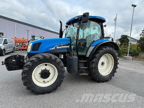 New Holland TS135A Traktory