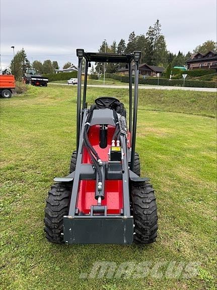 Norcar XC755 Smykem řízené nakladače