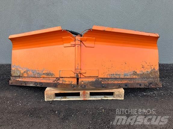Pronar PUV-3000 Sněžné pluhy, přední sněhové radlice