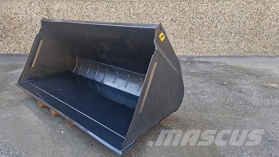 Quicke VL Pneumatiky, kola a ráfky