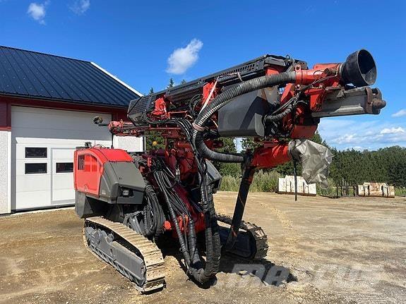 Sandvik DC 410 RI Povrchové vrtací stroje