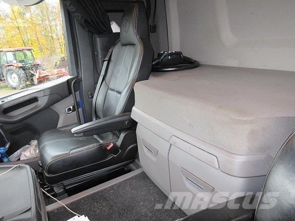 Scania R500 8x4*4 Lanový nosič kontejnerů