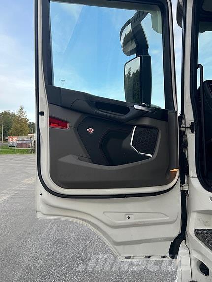 Scania R660 Skříňová nástavba