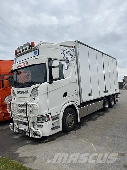 Scania S650B6X2NB Skříňová nástavba